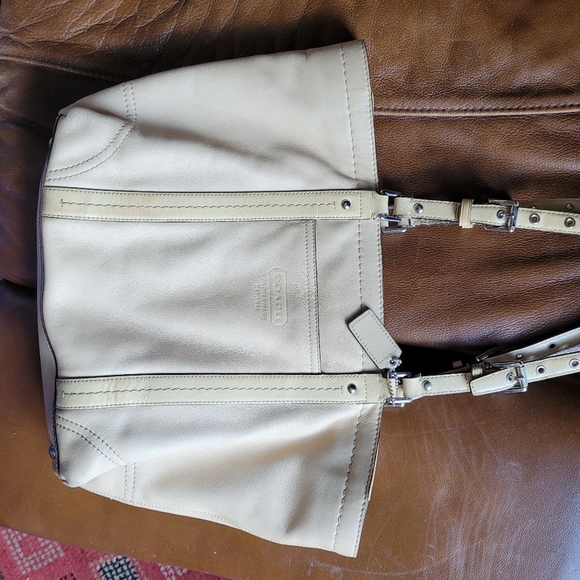 Womens COACH purse - Picture 11 of 13